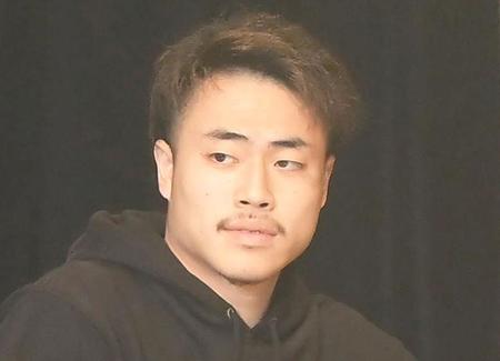 １０人ニキ（鈴木大輔）