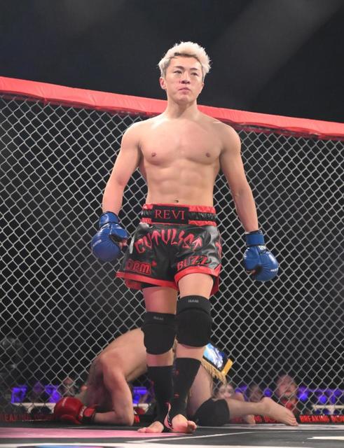 ＹＵＳＨＩ　右膝一撃でこめおにＫＯ勝ち　担架送りでＲＩＺＩＮのプライド守る「もん絶で倒せたので良かった」