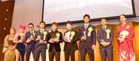 表彰式に出席した（左から２人目から）晝田瑞季、阿部麗也、中谷潤人、井上尚弥、寺地拳四朗、村田諒太、武居由樹（撮影・佐々木彰尚）