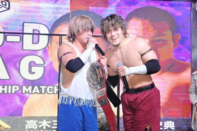 ＭＡＯ＆勝俣がバーレスク東京での路上プロレスでＫＯ-Ｄタッグ王座Ｖ２！　２・２６後楽園で坂口＆町田を迎撃へ