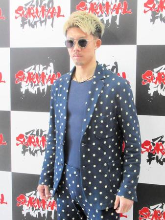 　ド派手な衣装で日本王座挑戦に意気込む原優奈