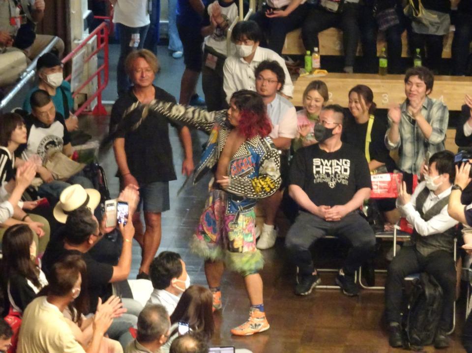 　藤波辰爾にシングルマッチを要求した新日本プロレスの高橋ヒロム