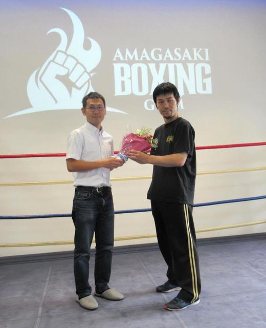関西ボクシング老舗、尼崎ジム新装に松本市長ら祝福訪問「地域活動や教育を協力できたら」
