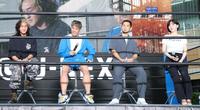 　超ＲＩＺＩＮ．２のトークイベントに登場した（左から）佐々木憂流迦、金原正徳、石渡伸太郎、深田えいみ（撮影・吉澤敬太）