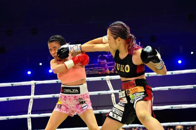 “ボクシング界のゆうこりん”黒木優子が王座統一　２－０僅差判定で制する「仕留めきれずすいません」も「統一できてうれしい」