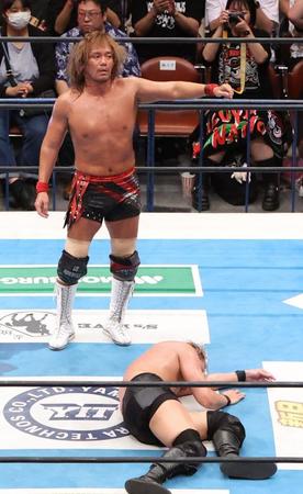 　オカダ・カズチカを下し優勝した内藤哲也