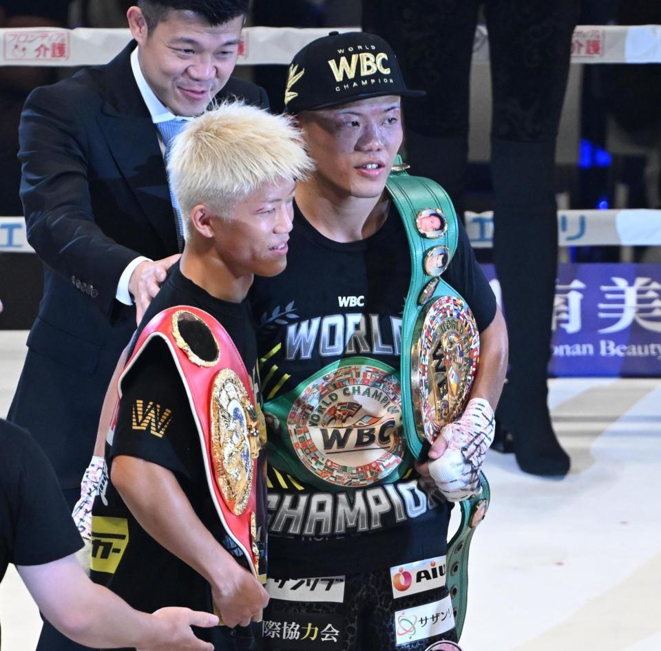 　そろって王者となった重岡銀次朗（手前）と優大（撮影・金田祐二）