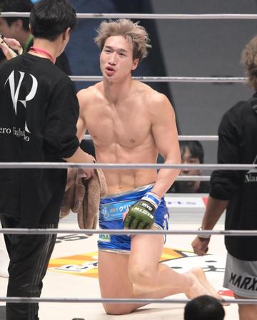 安保瑠輝也が意気消沈　ＭＭＡ初戦は何もできず一本負け「悔しい、情けない」２０日間で寝技準備も「イメージと違った」