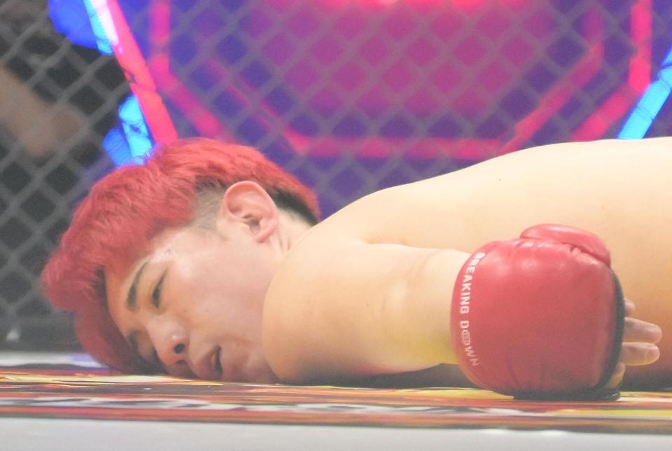 　失神ＫＯされた大威（撮影・堀内翔）