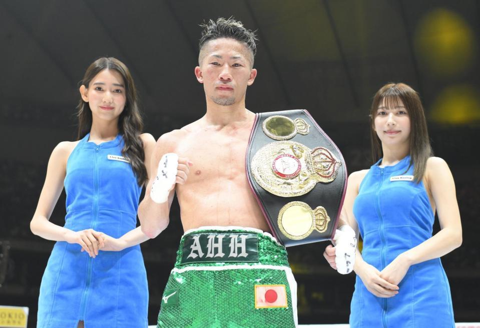 　２度目の防衛を果たした井上拓真＝６日