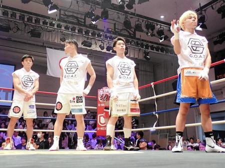　入場式に参加した（左から）中野幹士、玉山将弥、上野永吉、菊池音央