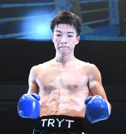 　ワン・ハオに勝利した横山葵海（撮影・佐々木彰尚）