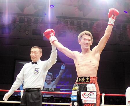 元ＩＢＦ世界王者・尾川堅一ＫＯ勝ち　１年ぶり復帰戦制した３６歳「最年長世界チャンピオン目指す」