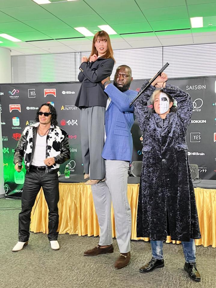 XはWWEの大巨人オモスだった！ ノア1・1日本武道館でGHC