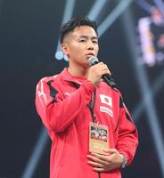 　観客へ謝罪した武居由樹（撮影・堀内翔）