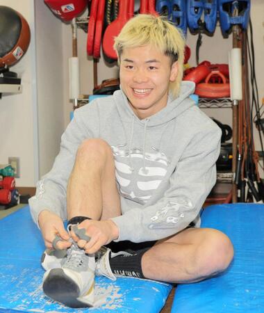 　笑顔を見せる那須川天心（撮影・棚橋慶太）