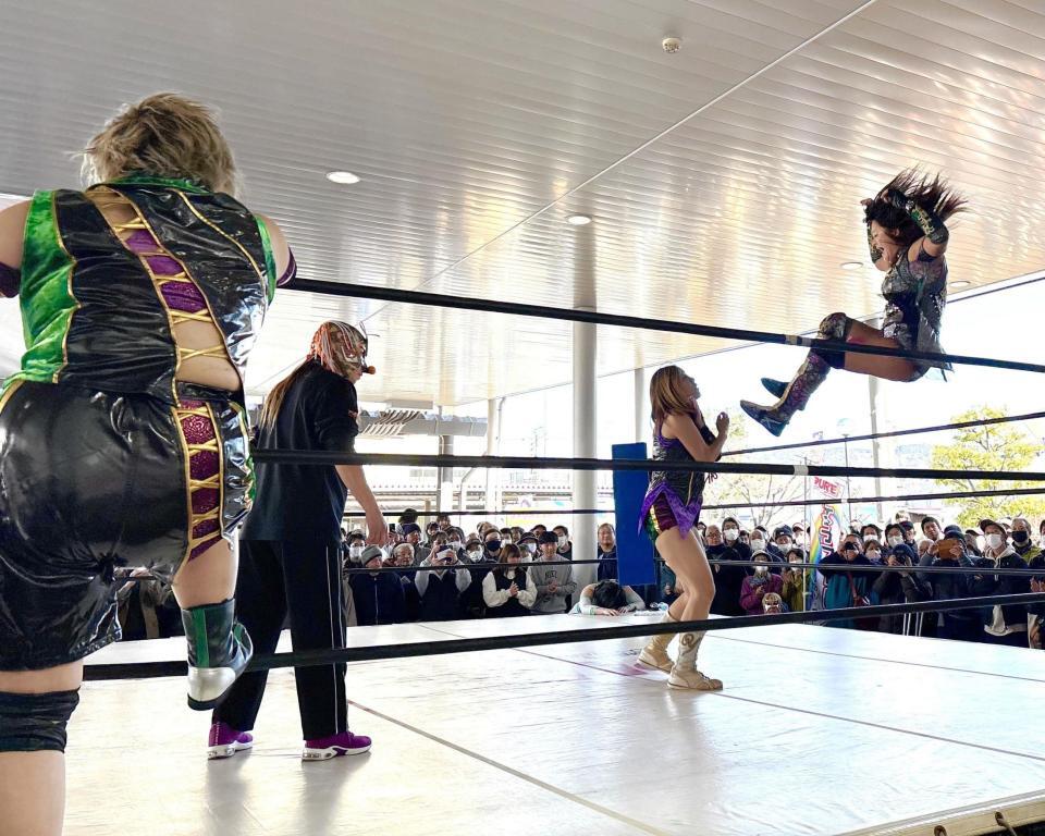 　静岡競輪で行われたＰＵＲＥ-Ｊ女子プロレスのスペシャルマッチ