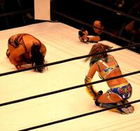 ウナギ・サヤカ、女子プロレス初のワンマッチ興行は超満員！里村明衣子