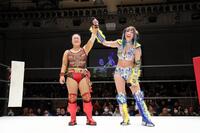 ウナギ・サヤカ、女子プロレス初のワンマッチ興行は超満員！里村明衣子