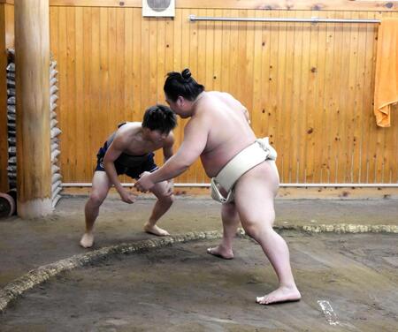 那須川天心にプレッシャーを与えたい　弟の龍心が相撲初体験で若元春、若隆景から金言！両国決戦へ気合