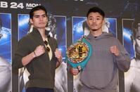 　闘志を燃やす中谷潤人とダビド・クエジャル（撮影・金田祐二）