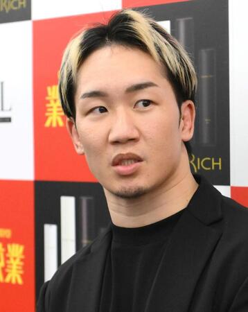 　ブレイキングダウン１５を振り返る朝倉未来ＣＥＯ（撮影・堀内翔）