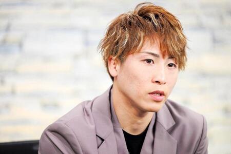 　番組収録に臨み、次戦や将来的な中谷潤人戦に向けた思いを明かした井上尚弥＝ＷＯＷＯＷ提供