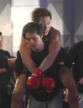 　足を負傷した白川ダーク陸斗（２日）