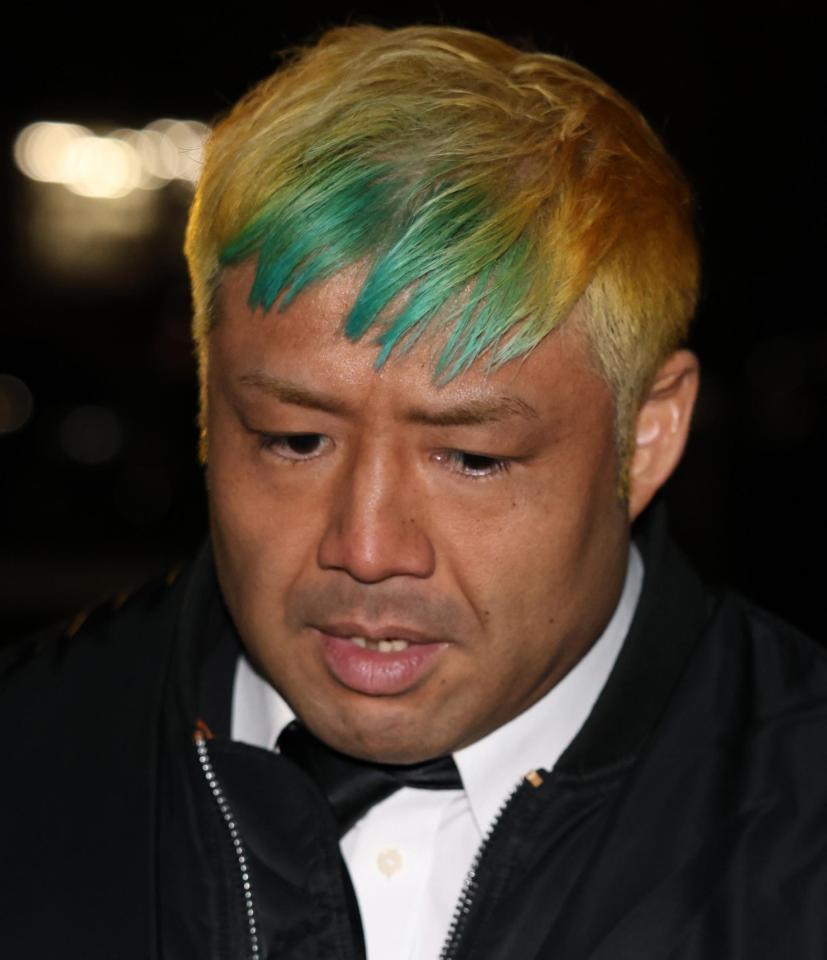 　思い出を語る征矢学（撮影・佐々木彰尚）