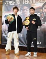 　決戦に向け闘志を燃やす寺地拳四朗（左）とユーリ阿久井政悟（撮影・開出牧）