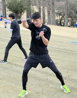 　強化合宿を行っているゴルフ場でトレーニングを公開した中谷潤人