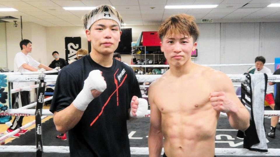 　日本スーパーフェザー級２位の砂川隆祐（左）を指名しスパーリングを行った井上尚弥＝大橋ジム提供