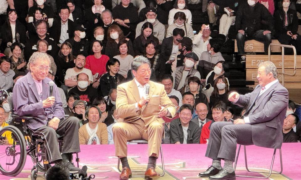 　３人でトークバトルを行った（左から）天龍源一郎、小橋建太、藤波辰爾