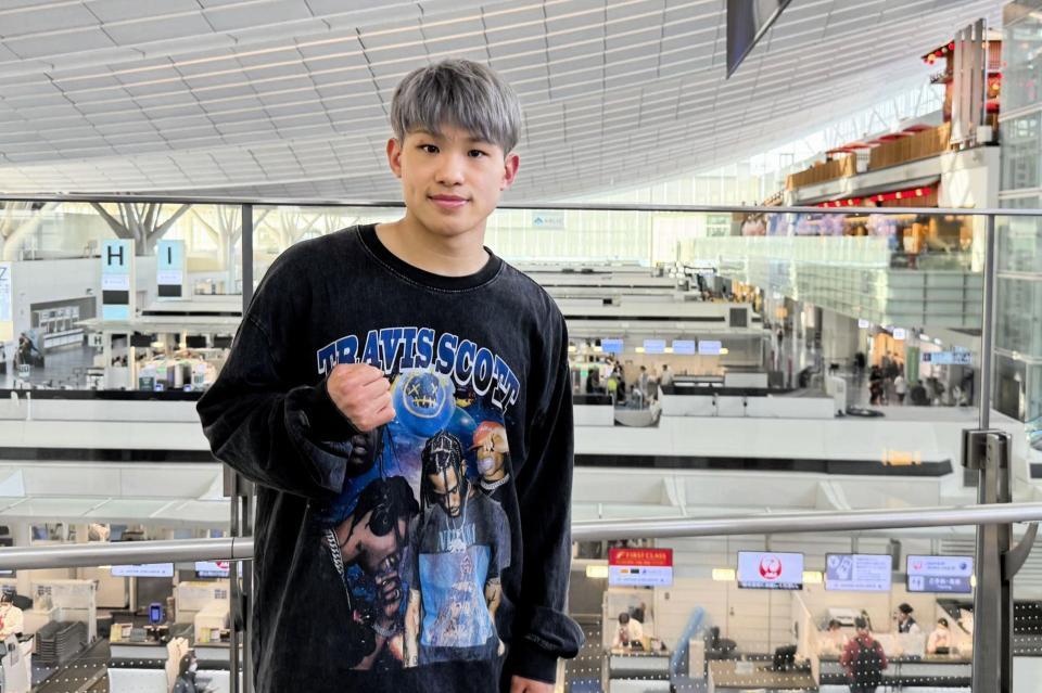 　米ニューヨークでのプロデビュー戦に向けて出発する堤麗斗