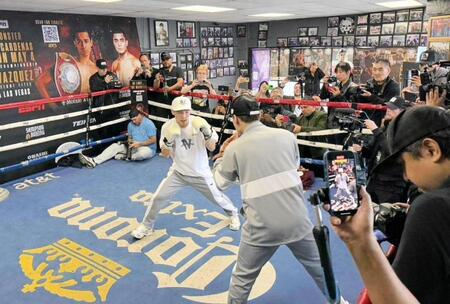 　渡米し、ロサンゼルスで公開練習を行った井上尚弥＝大橋ジム提供