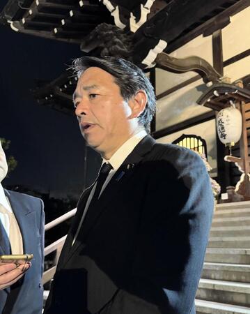 　新間寿さんの通夜に参列した国民民主党の榛葉賀津也幹事長