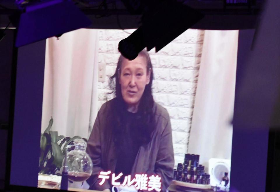 　里村明衣子の引退セレモニーでＶＴＲでコメントを寄せたデビル雅美