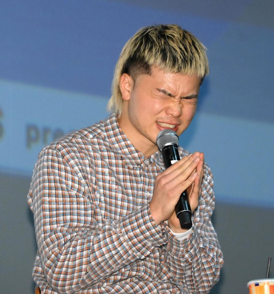 　趣味のお寺巡りについて話す那須川天心（撮影・堀内翔）