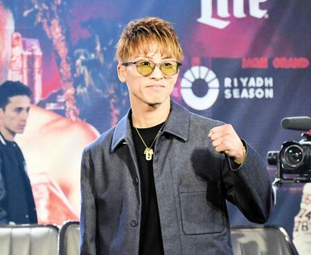 　試合２日前の公式会見に出席した井上尚弥