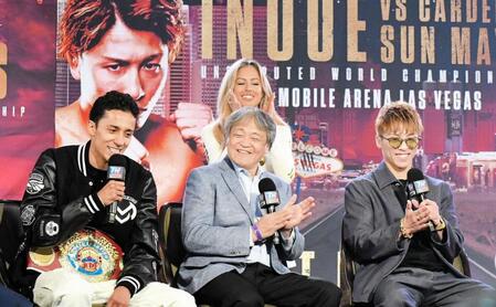 【写真】世界王者が突然の熱唱　同席した井上尚弥も思わず苦笑い