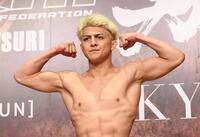 　計量をクリアした鈴木千裕