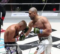 　２回、シナ・カリミアンから攻められる皇治（撮影・佐々木彰尚）