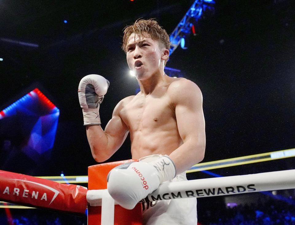 　ラモン・カルデナスを下し、喜ぶ井上尚弥＝ラスベガス（ＡＰ＝共同）