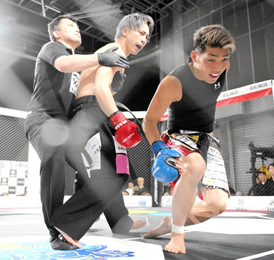 　よーでぃー（右）に勝利した大野篤貴（撮影・堀内翔）