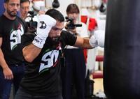 　練習するエドアルド・ヌニェス