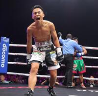 　１回、ユッタポン・トンデイにＴＫＯ勝ちした武居由樹（撮影・吉澤敬太）