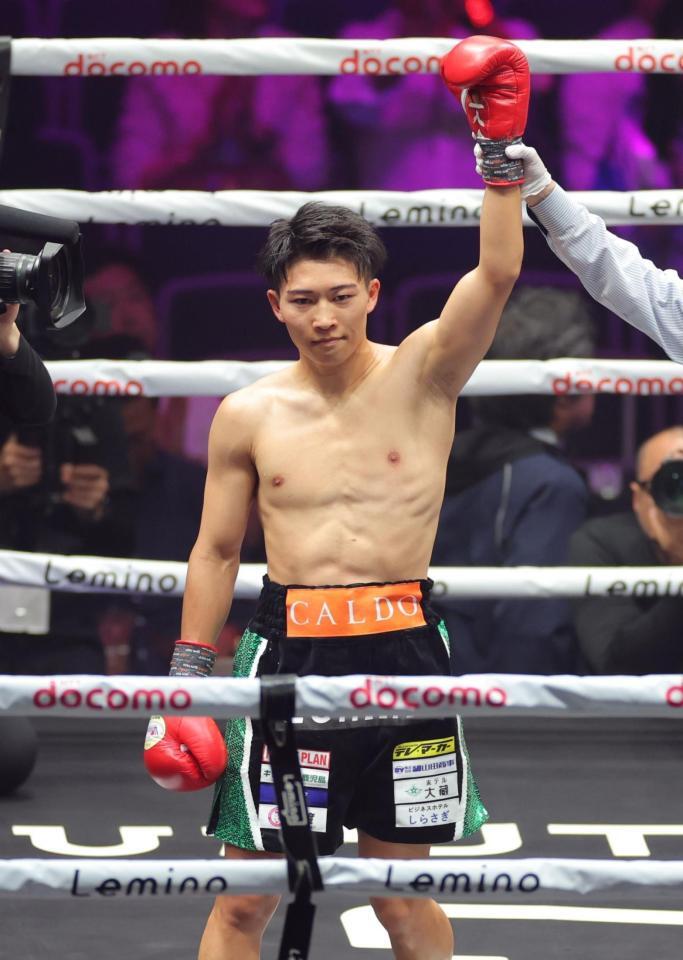 　デビュー戦を勝利した荒竹一真（撮影・西岡正）