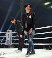 　リングに上がった島田紳助氏