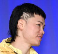 　側頭部に「天」とそり込みを入れて登壇した那須川天心（撮影・堀内翔）