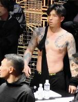 　森にビリビリにシャツを破られた外枦保尋斗